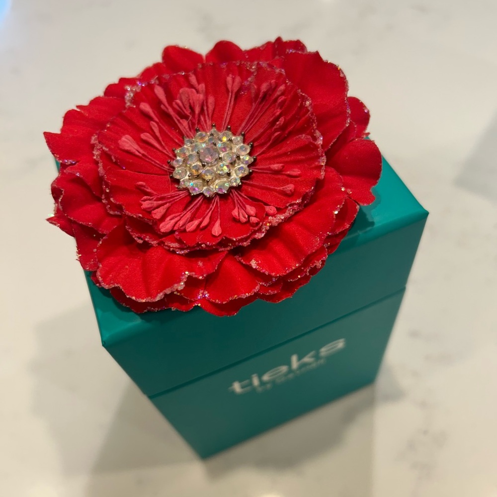 Tieks Flower Topper